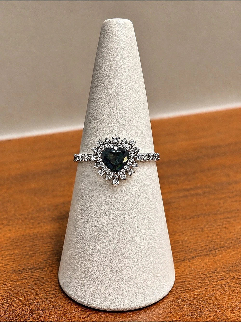 Bomb Party June 2026 Ring “Hearts on Fire” Heart Ring